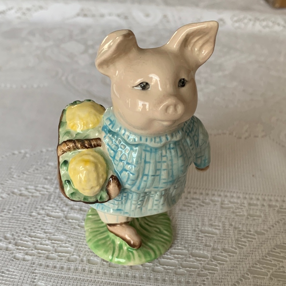 Royal Albert Beatrix Potter Little Pig Robinson Figurine England Excellent